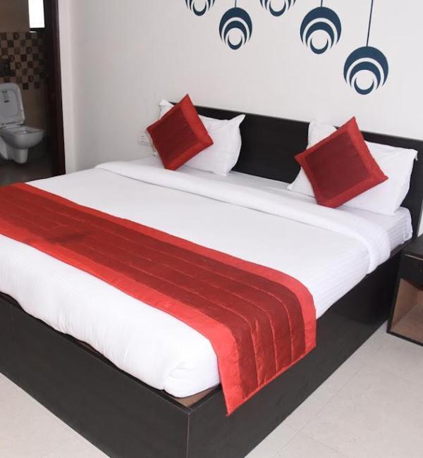 Braj Villas Vrindavan Bagian luar foto