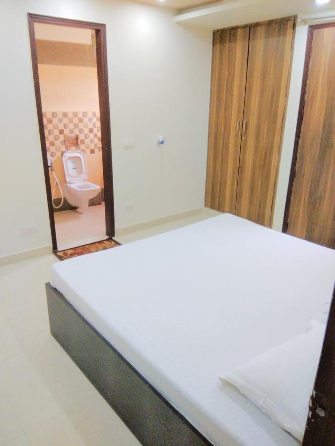 Braj Villas Vrindavan Bagian luar foto