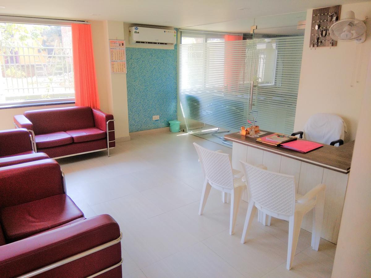 Braj Villas Vrindavan Bagian luar foto