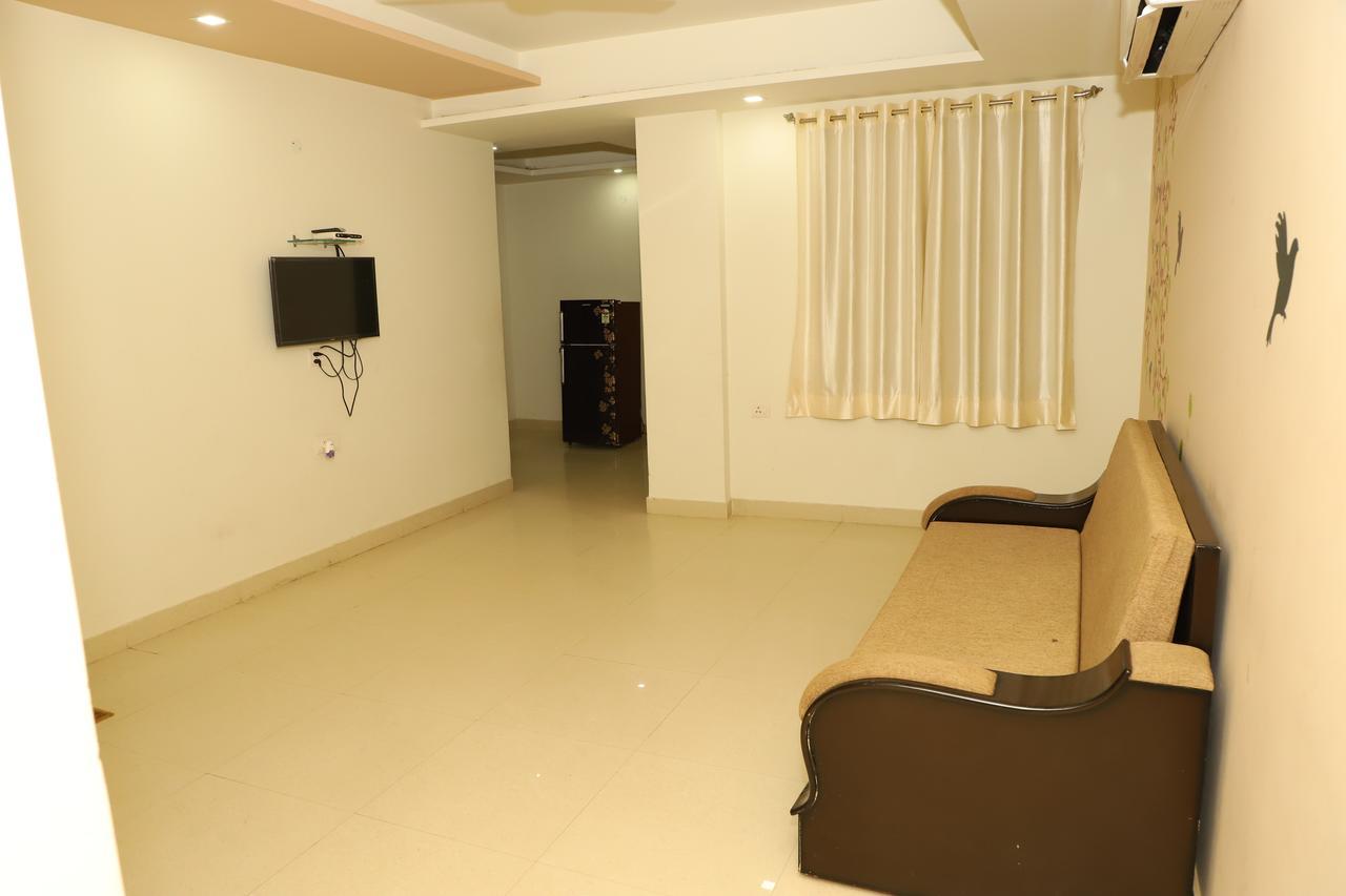 Braj Villas Vrindavan Bagian luar foto